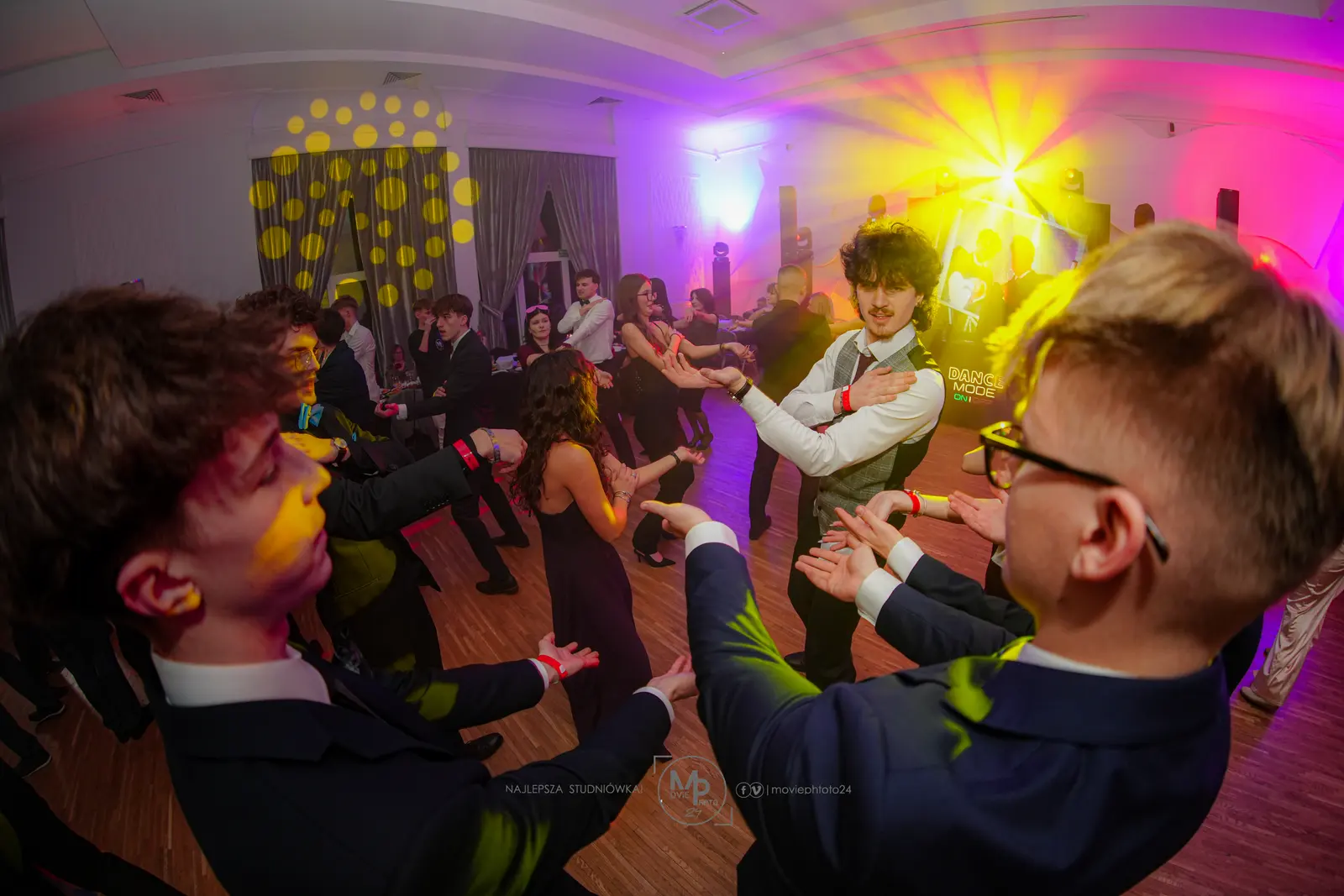 Zdjęcie ze studniówki 13 LO w Łódź