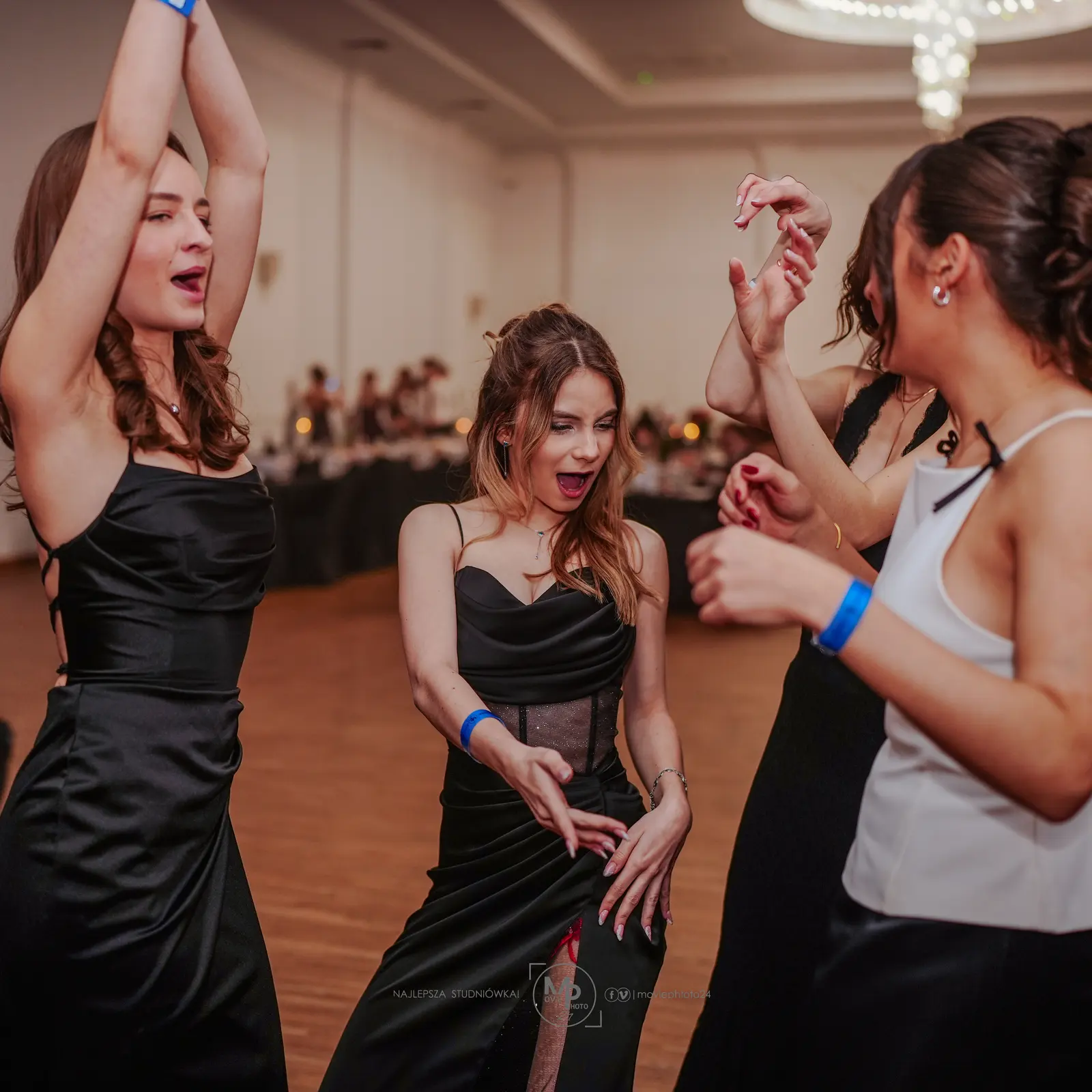 Zdjęcie ze studniówki 13 LO w Łódź