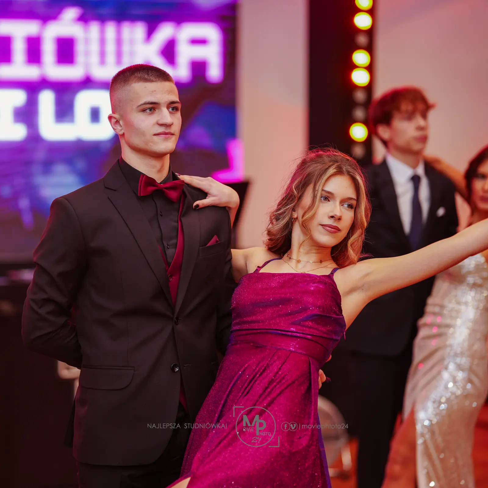 Polonez podczas studniówki 13 LO w Łódź