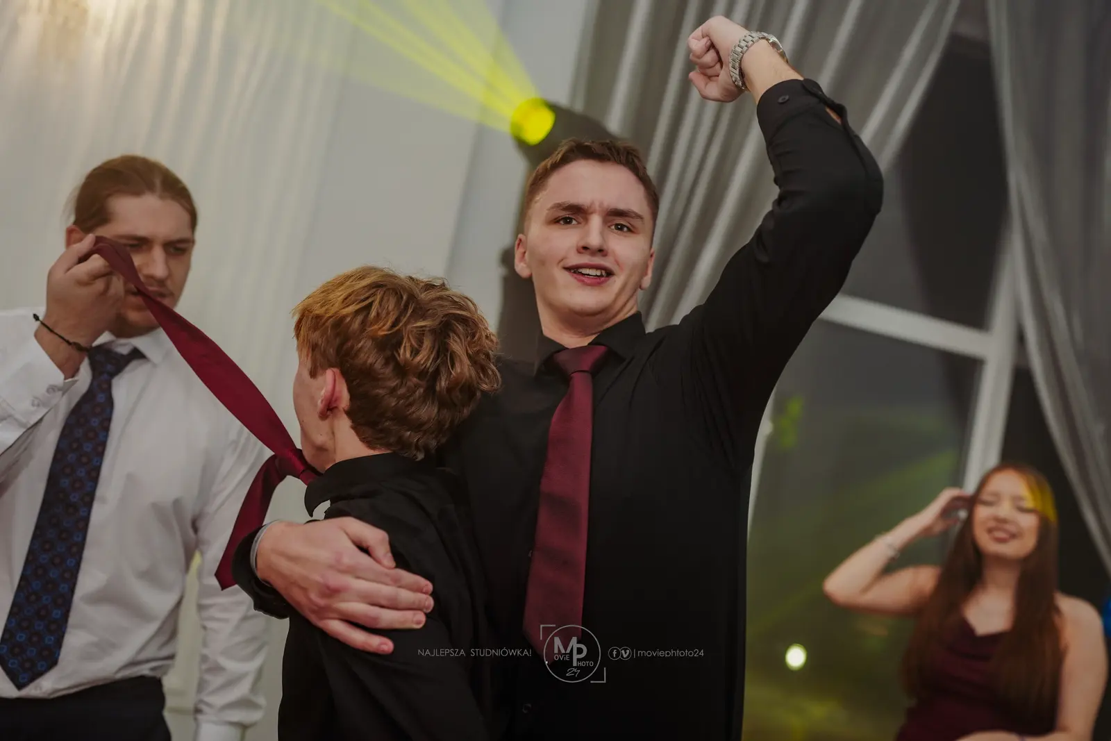 Parkiet podczas studniówki 18 LO w Łódź