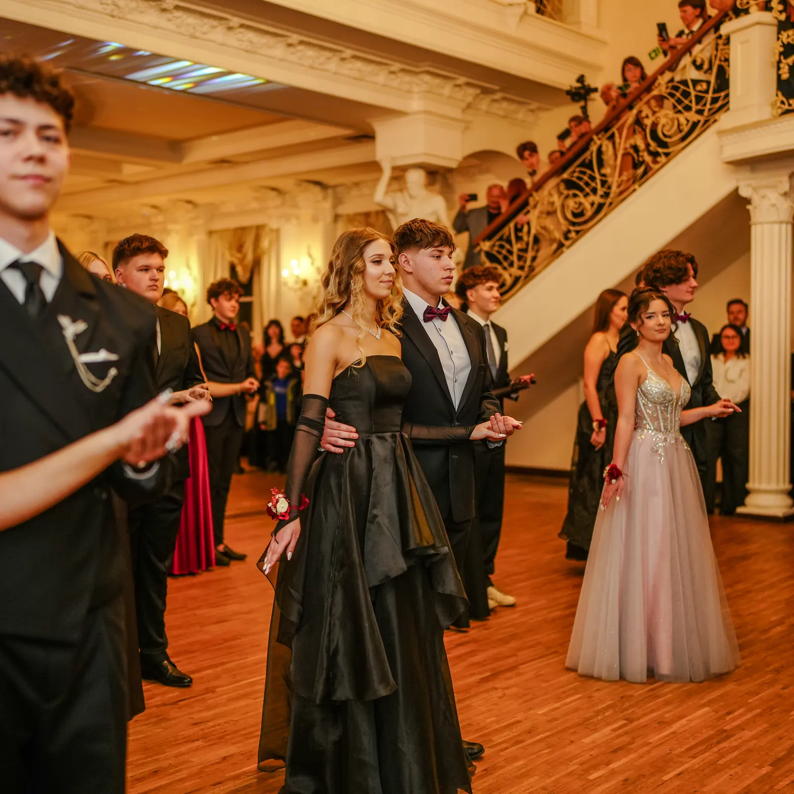 Polonez podczas studniówki 20 LO w Łódź